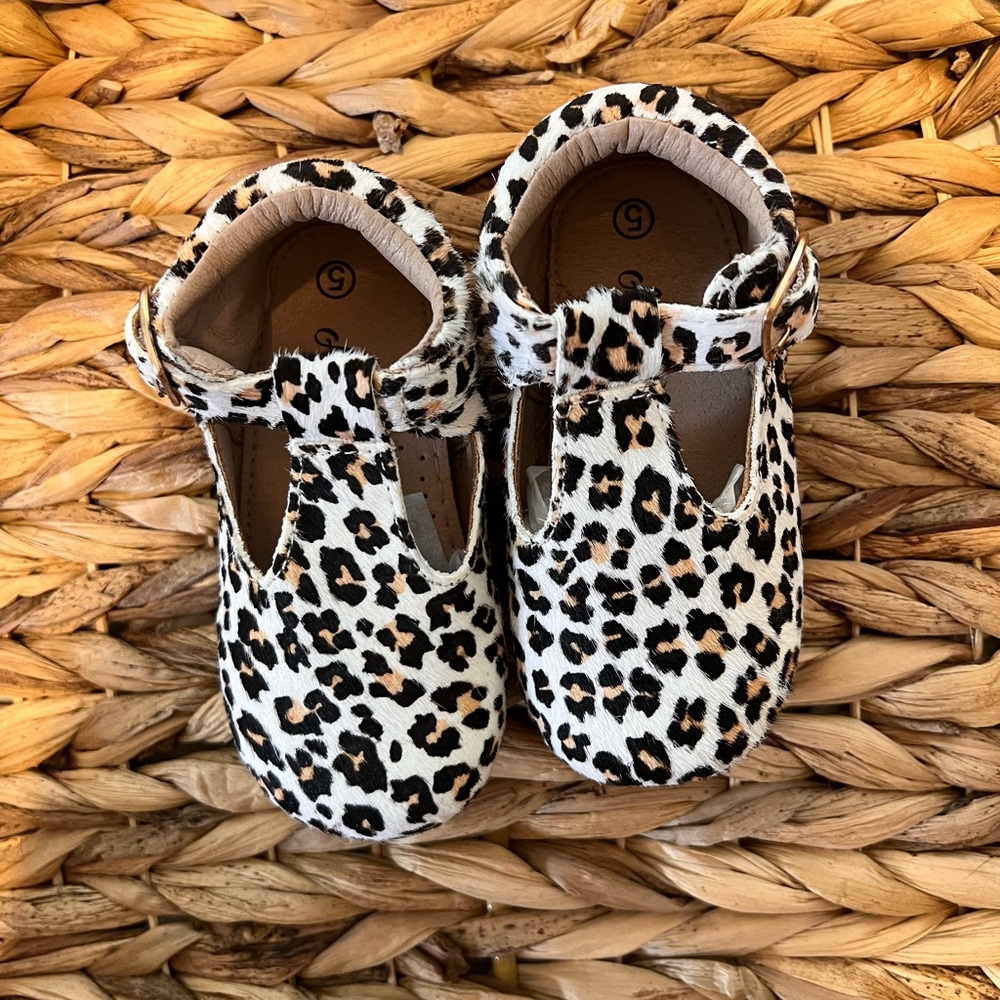 Size 5 (toddler) Leopard T Strap